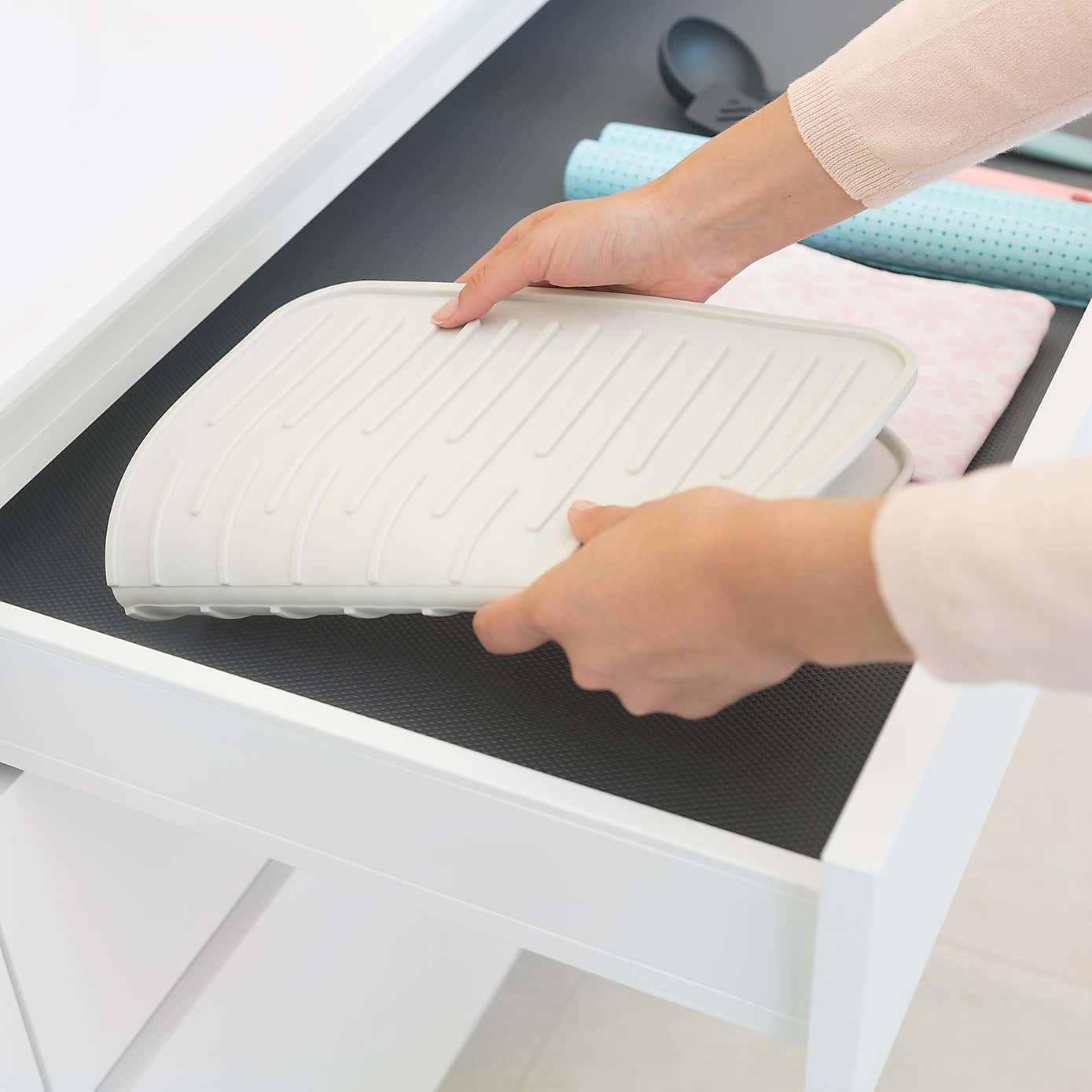 Brabantia Sinkside Light Grey Silicone Dish Drying Mat