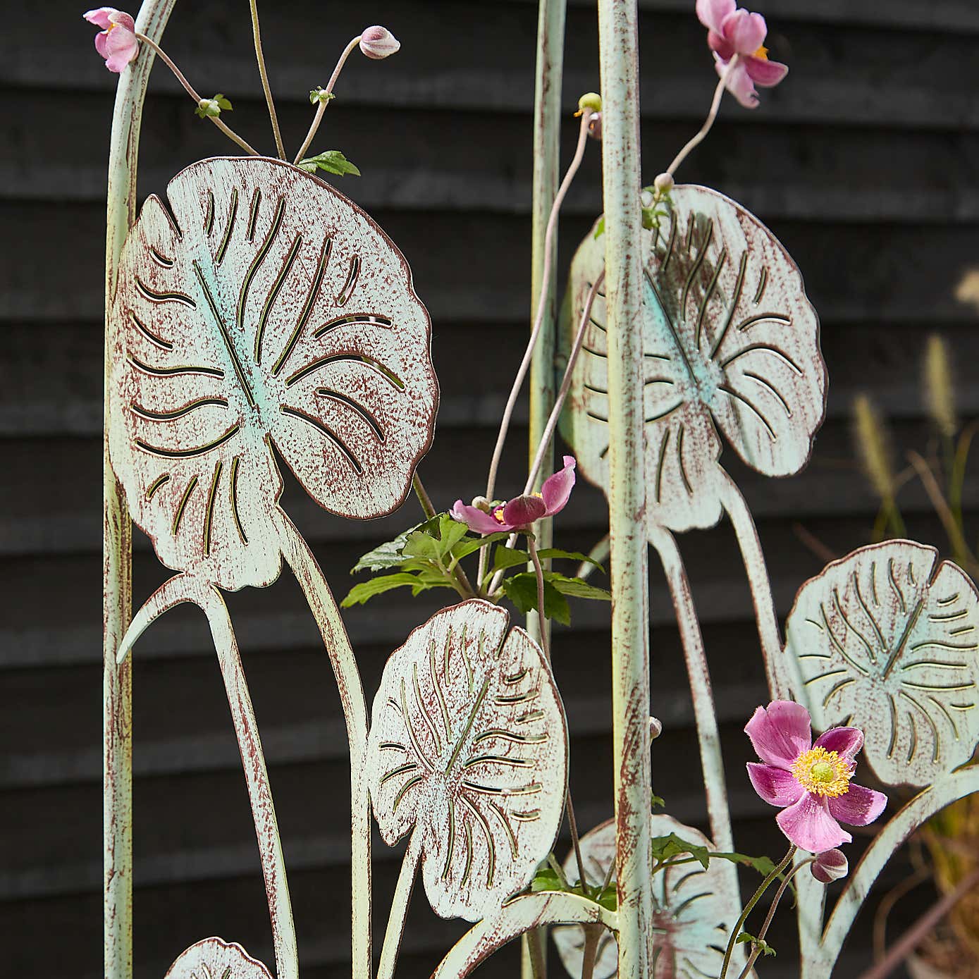 Lotus Plant Iron Obelisk Support Ornament