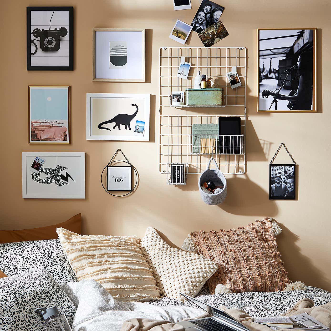 Essentials Photo Frame