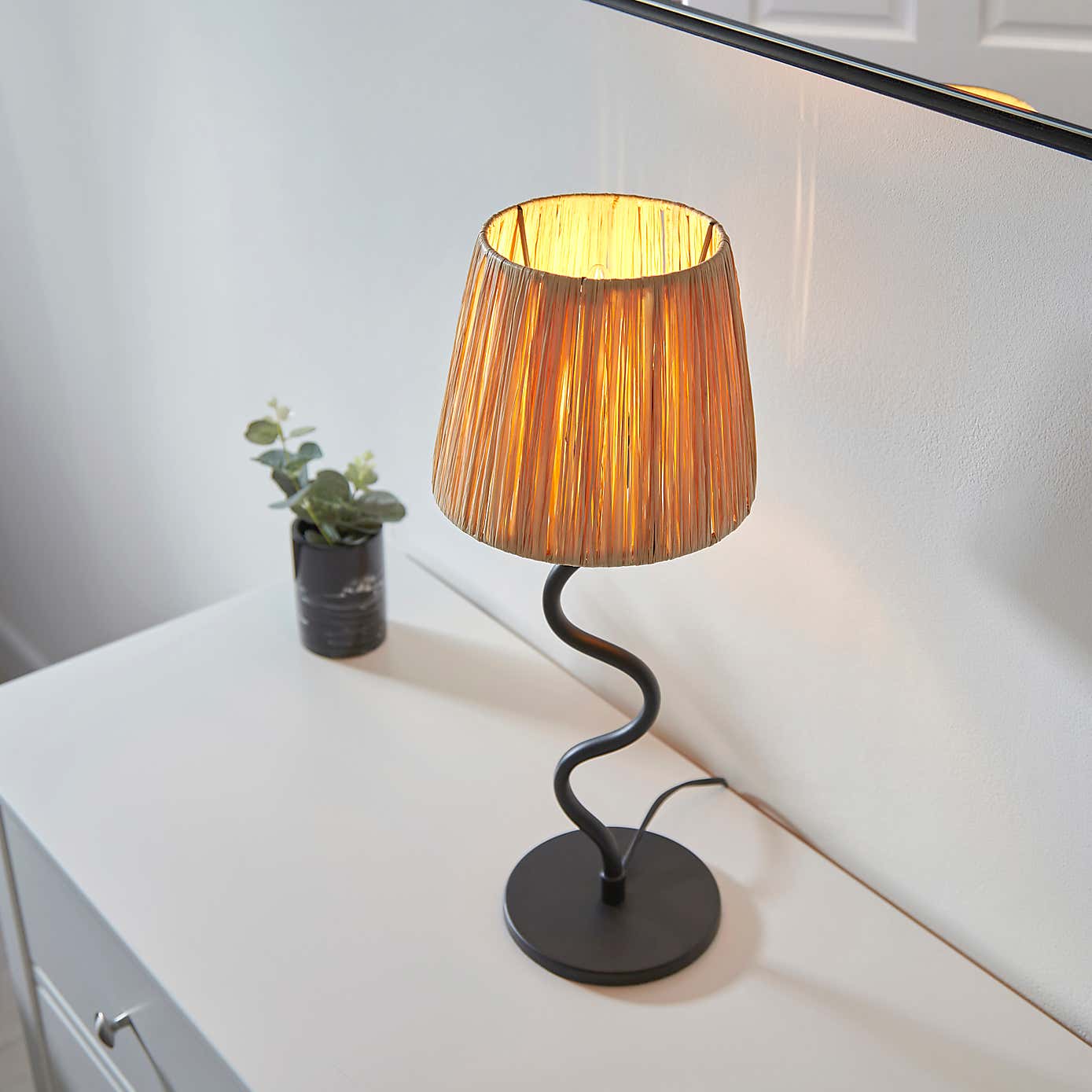 Vogue Priya Table Lamp