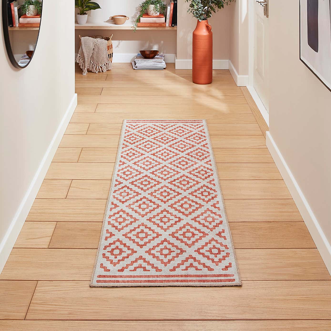 Coral Diamond Runner