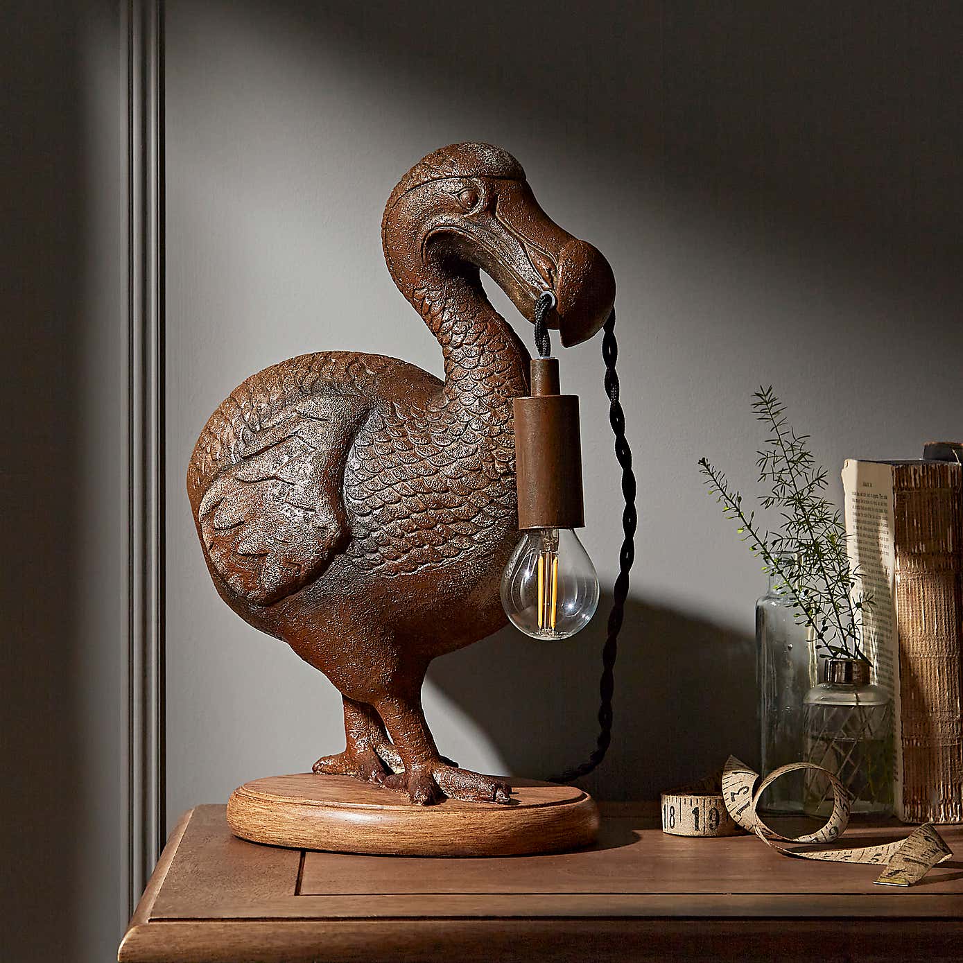 Dodo Table Lamp