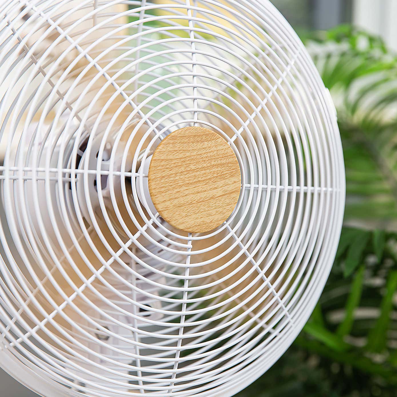 Russell Hobbs Scandi Style 12 Inch Desk Fan