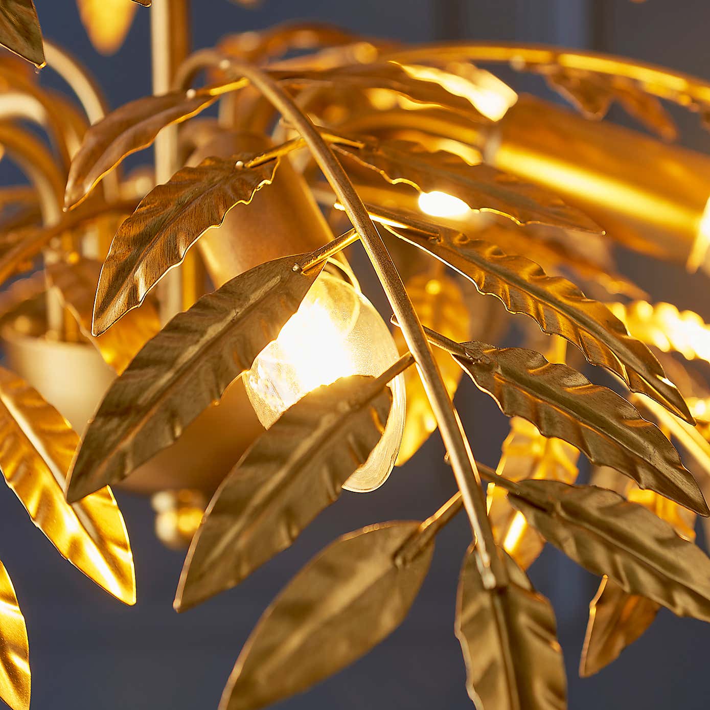 Return - Vogue Sago 5 Light Leaf Pendant Light
