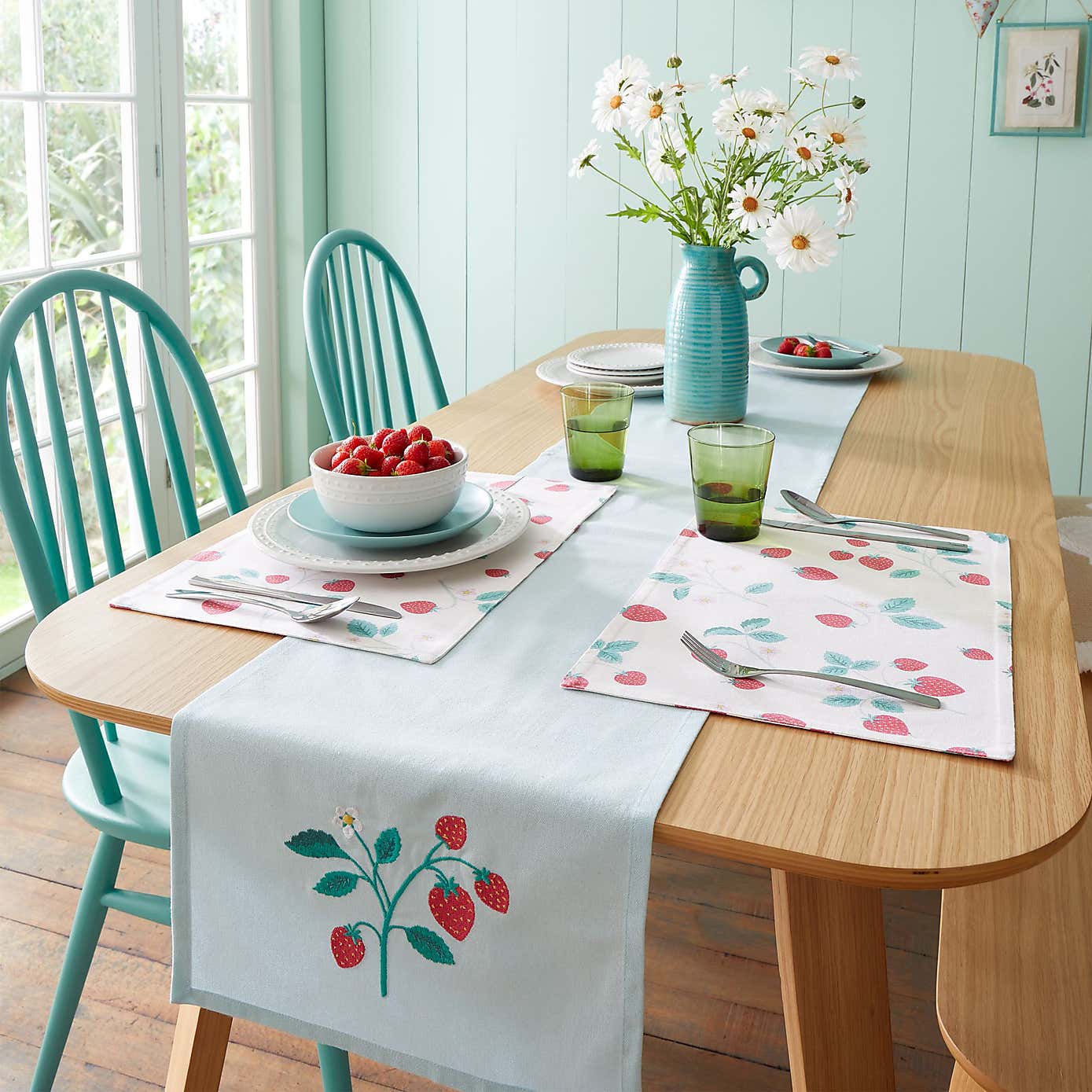 Catherine Lansfield Set of 4 Strawberry Garden Placemats