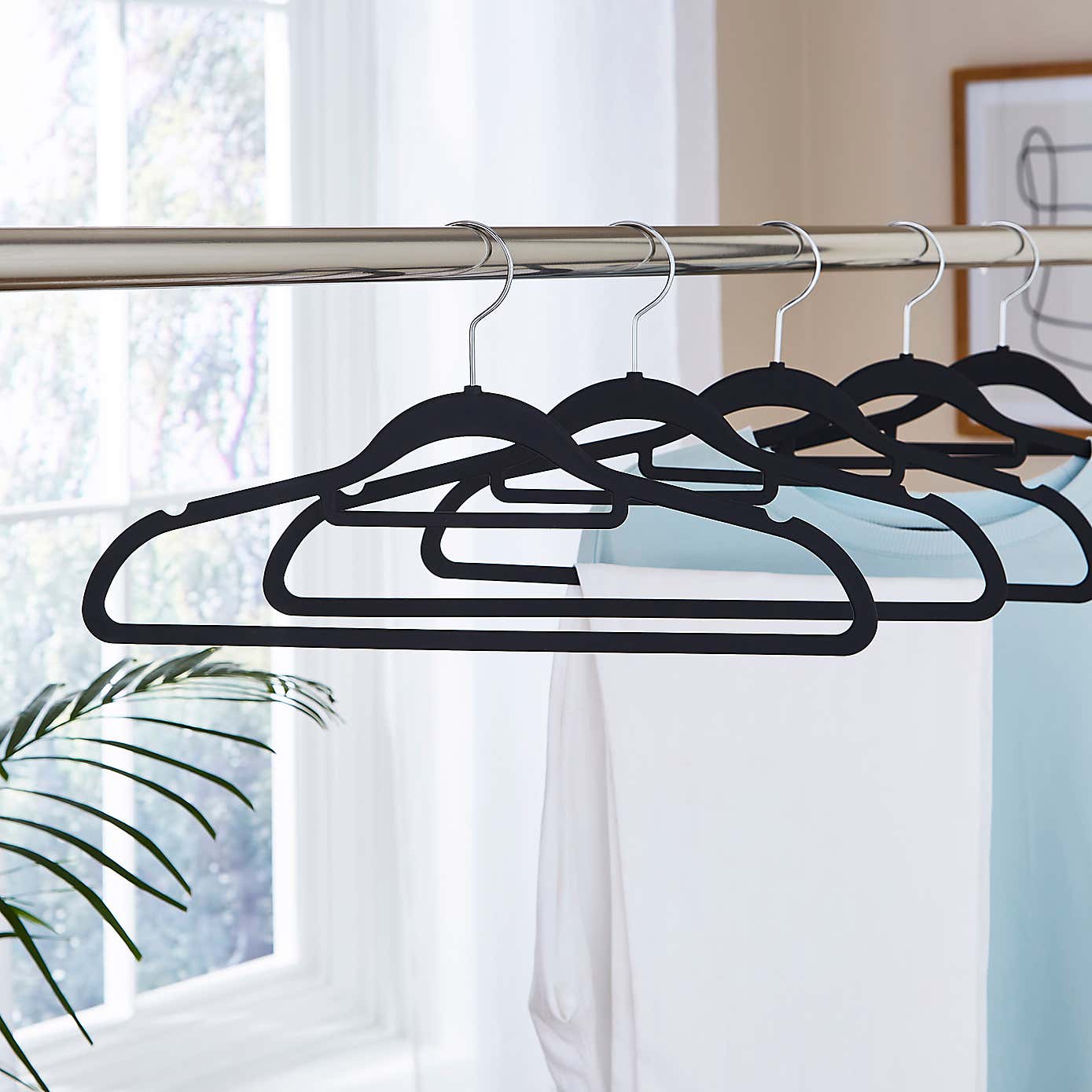 Pack of 5 Non Slip Hangers