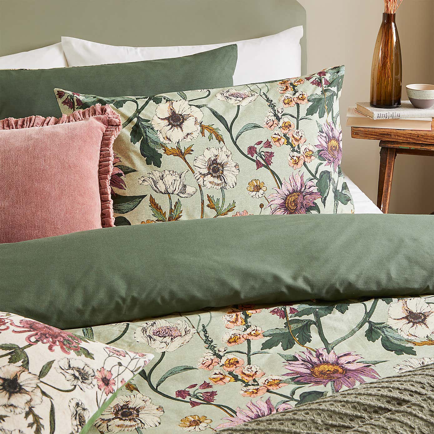Wylder Nature Wallflower Reversible Duvet Cover and Pillowcase Set