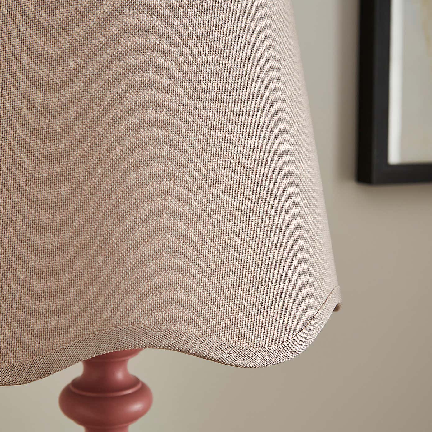 Scalloped Edge Linen Lamp Shade