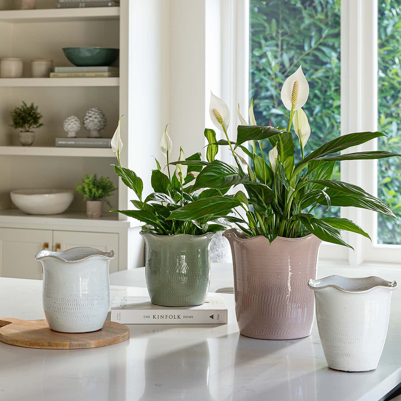 Camellia Scalloped Edge Ceramic Plant Pot