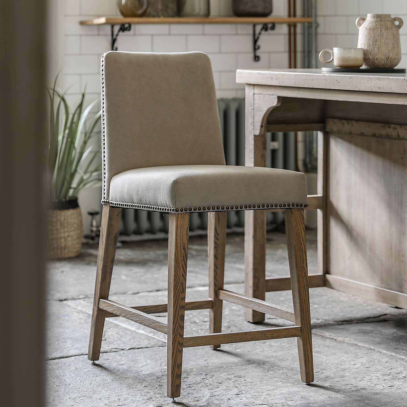 Rhewl Set of 2 Bar Stools, Linen
