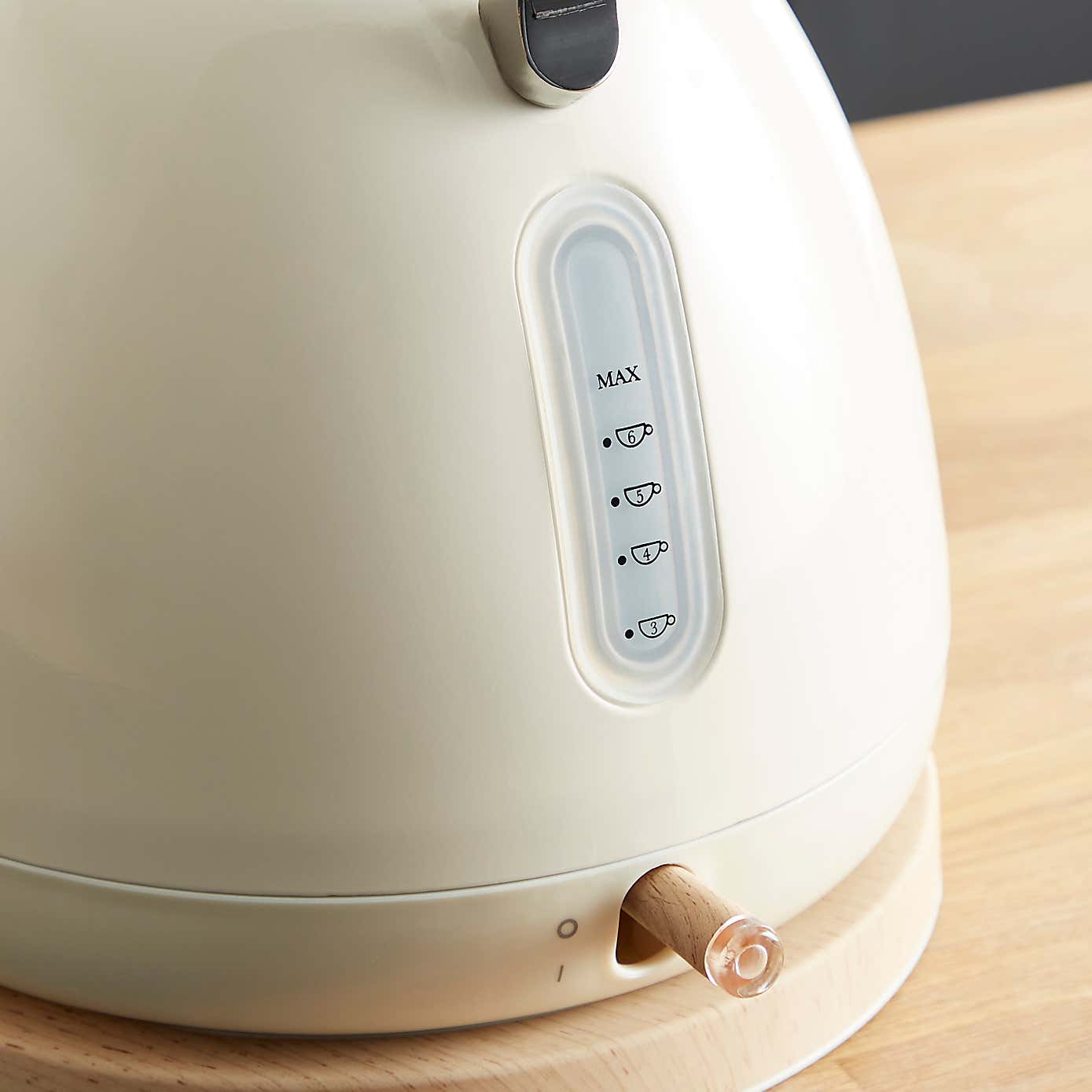 Dunelm 1.7L Cream Country Kettle