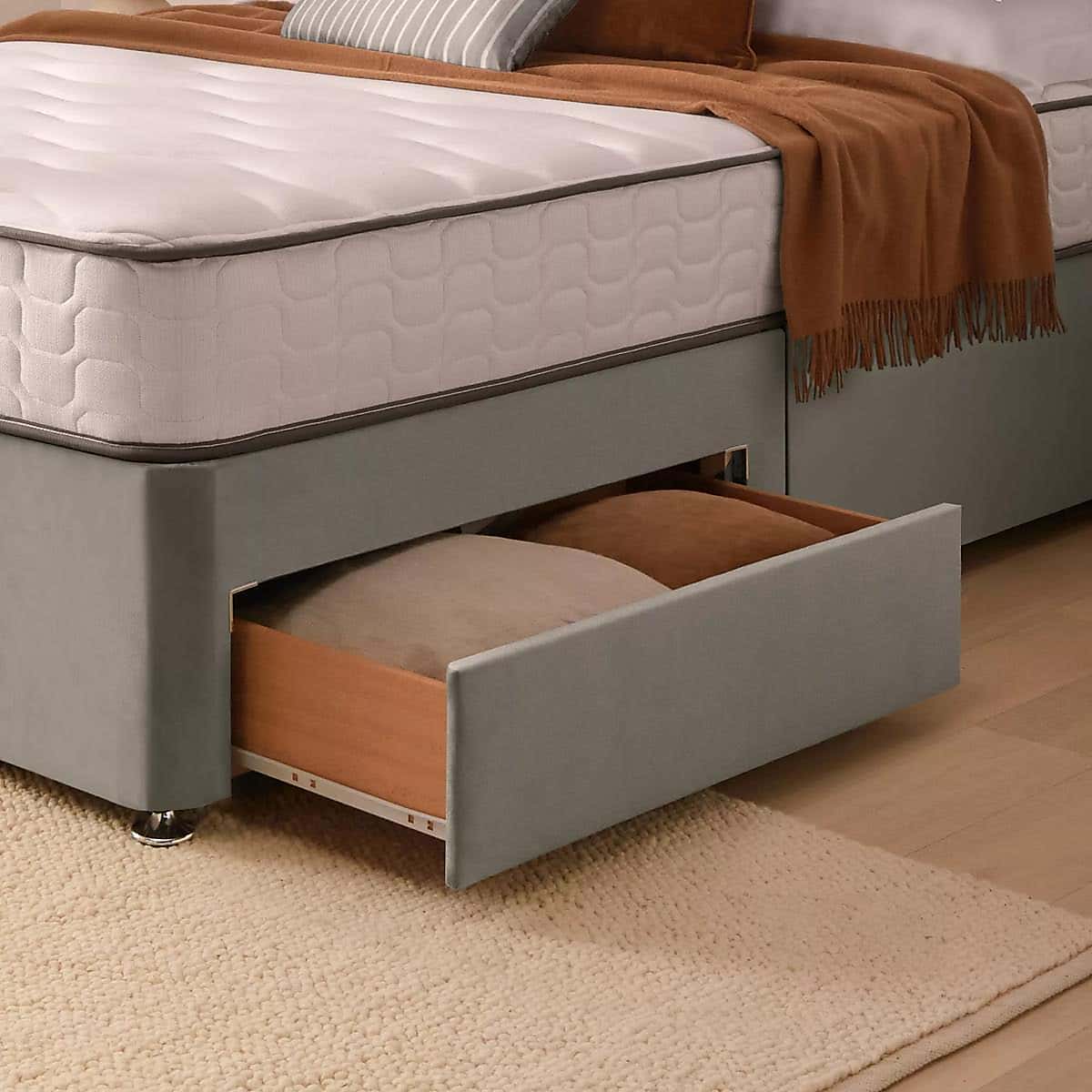 Silentnight 2 Drawer Divan Bed With Velvet Malvern Headboard