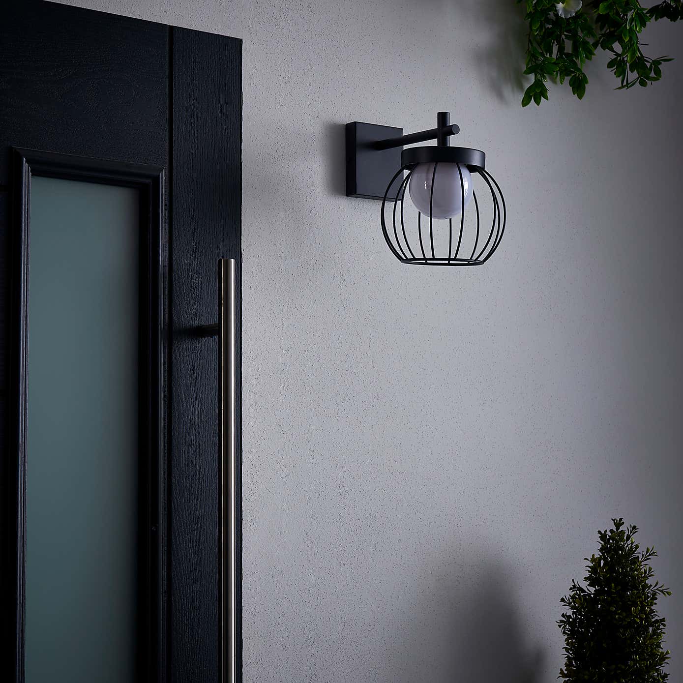 Lanesra Outdoor Wall Light