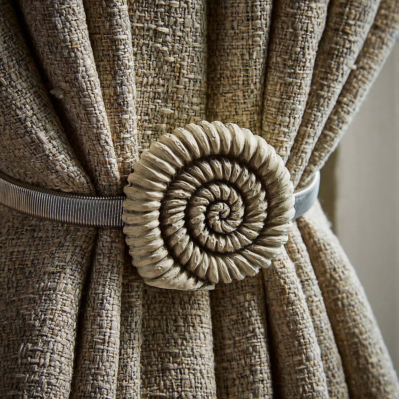 Ammonite Magnetic Tiebacks