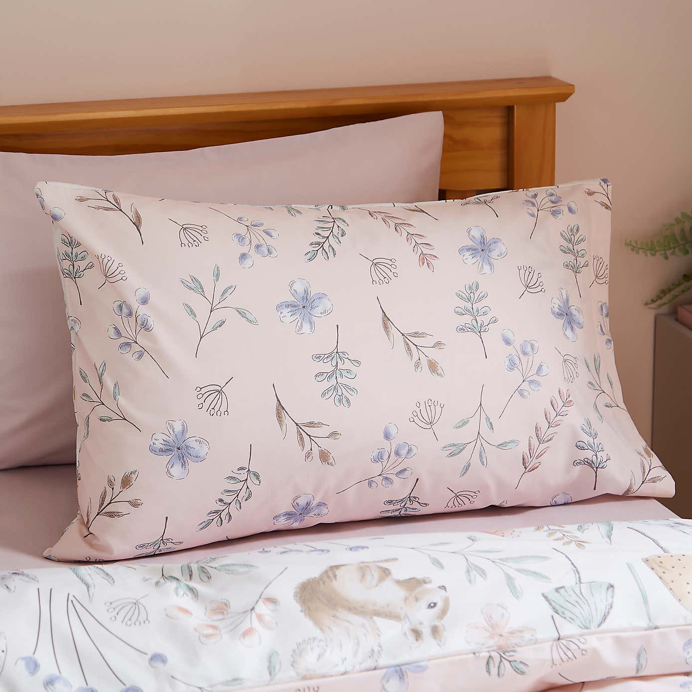 Woodland Reversible Pink Duvet and Pillowcase Set