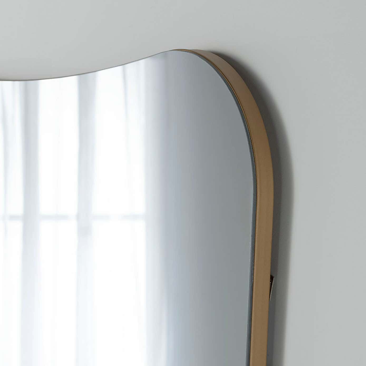 Yearn Curved Wall Mirror