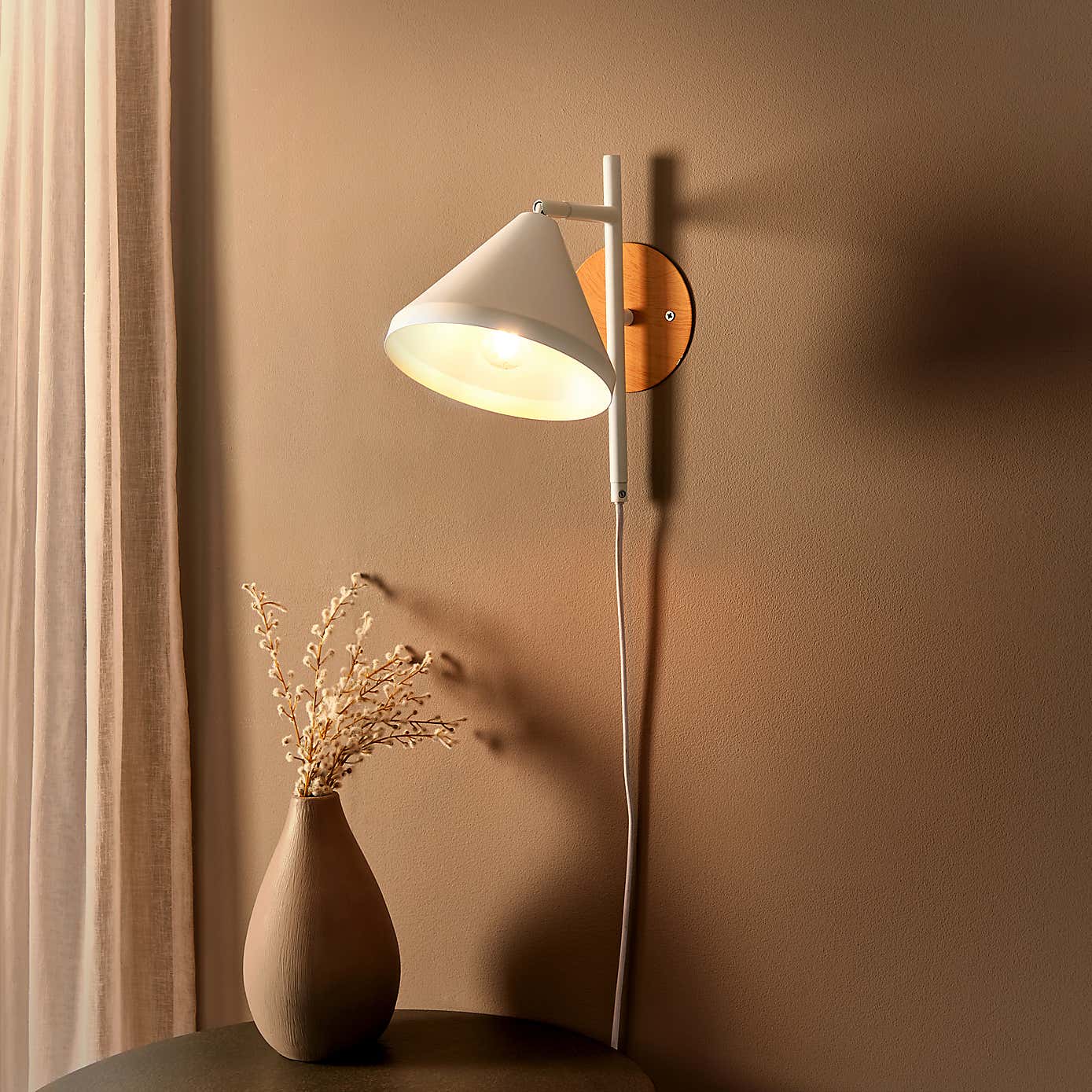 Gino Plug In Wall Light