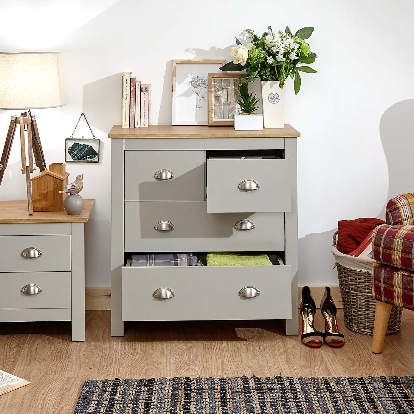 Lancaster Chest of Drawers