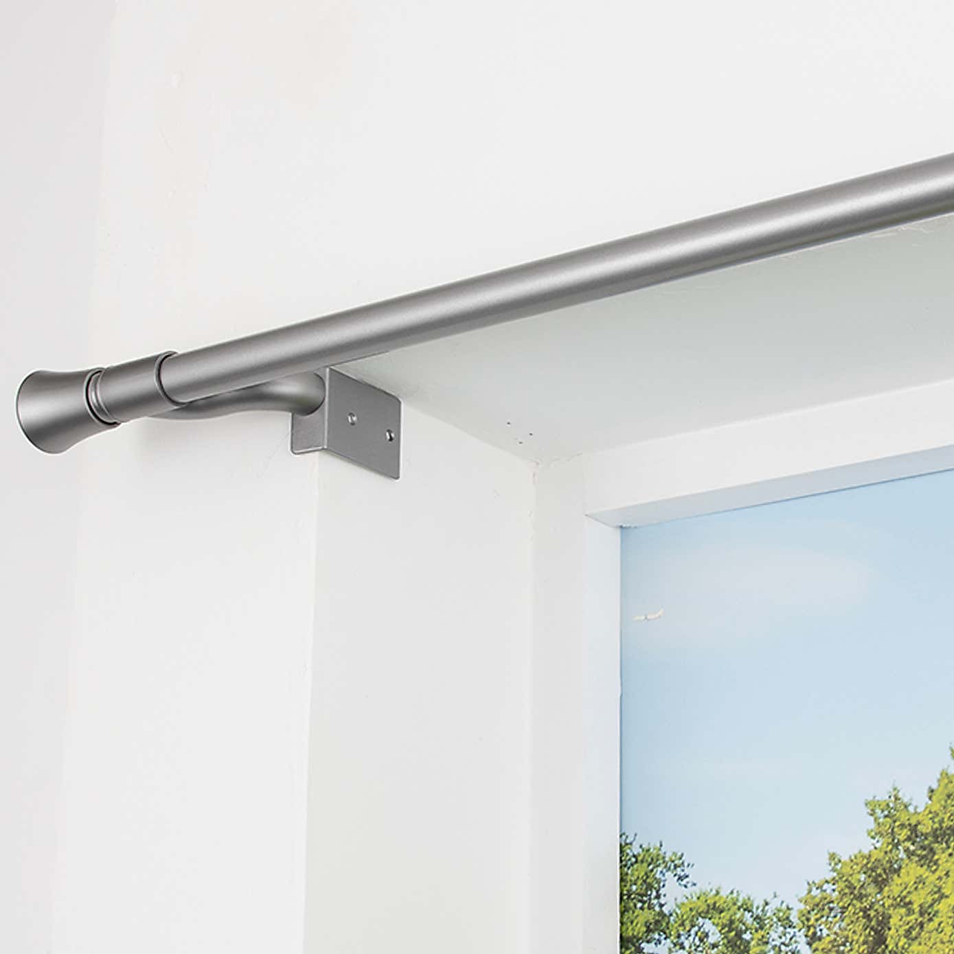 Trumpet No Drills Extendable Eyelet Curtain Pole