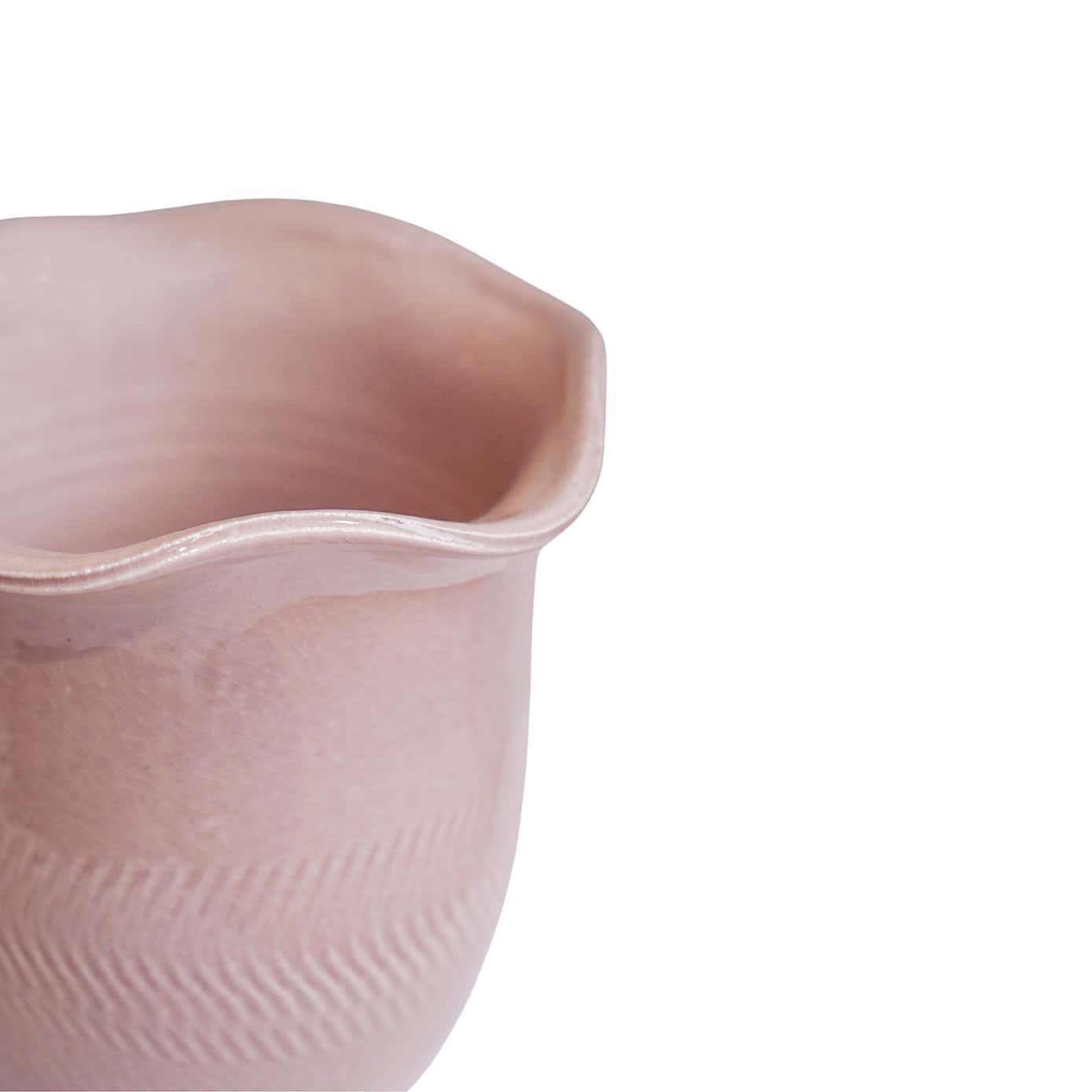 Camellia Scalloped Edge Ceramic Plant Pot