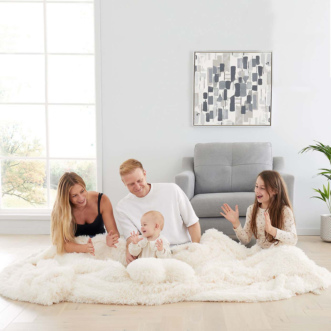 Cuddly Faux Fur Supersize Family Throw 245cm x 280cm