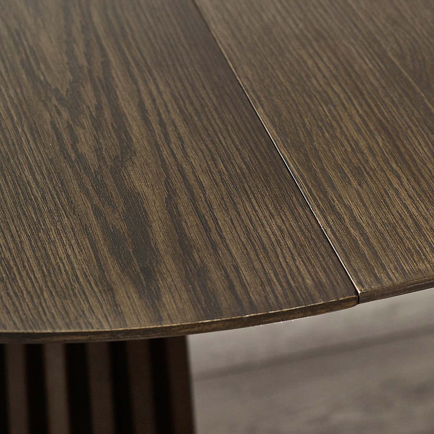 Arya 4-6 Seater Extendable Dining Table