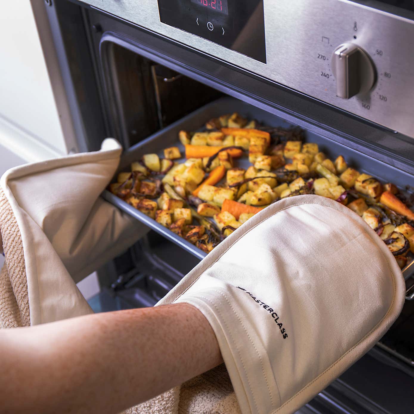 MasterClass Cotton Double Oven Glove