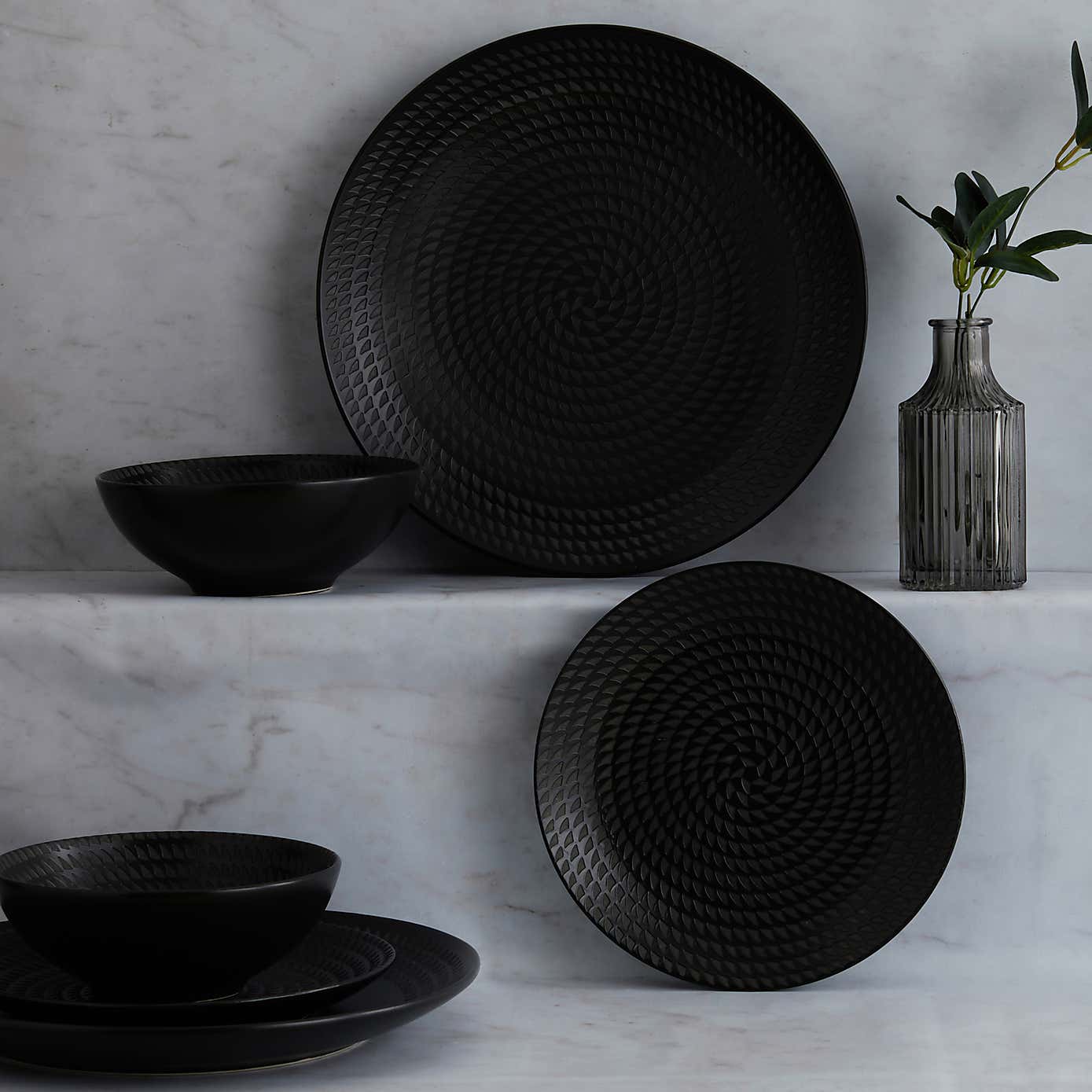 Carbon 12 Dinner Piece Set