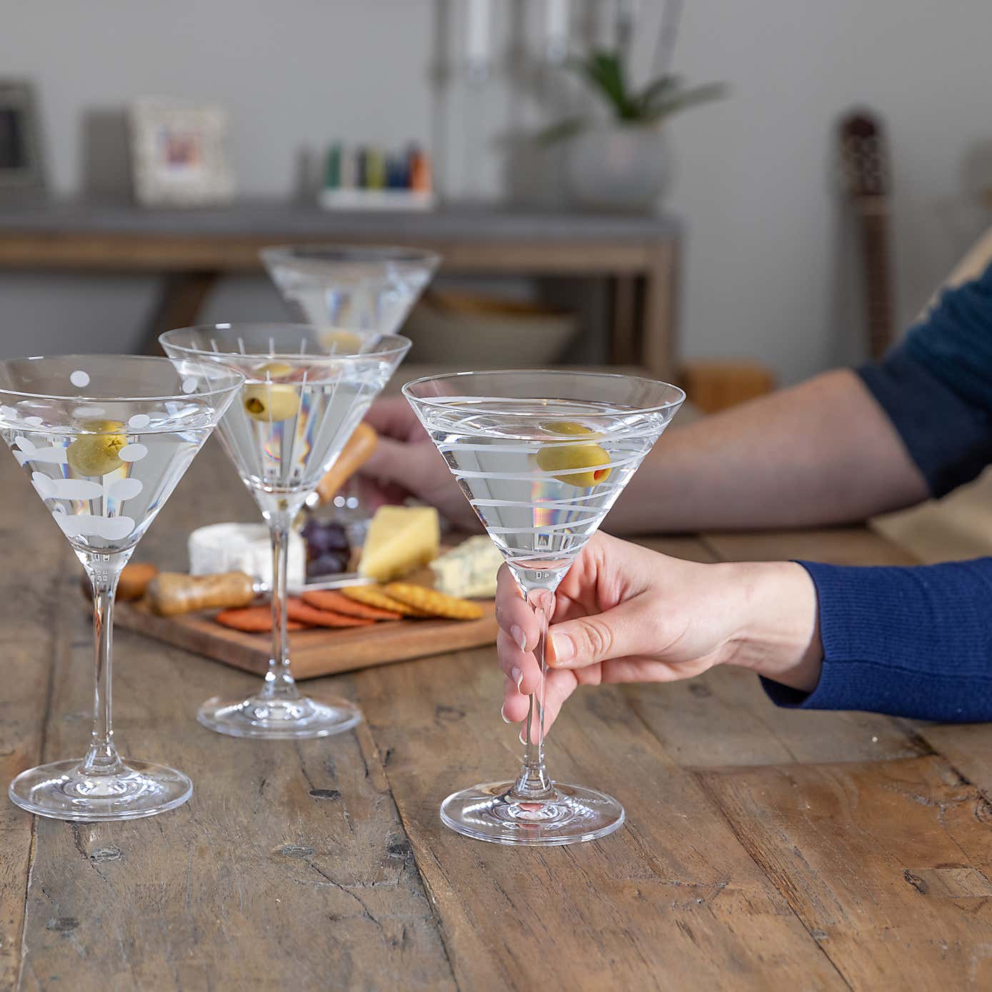 Set of 4 Mikasa Cheers Martini Glasses