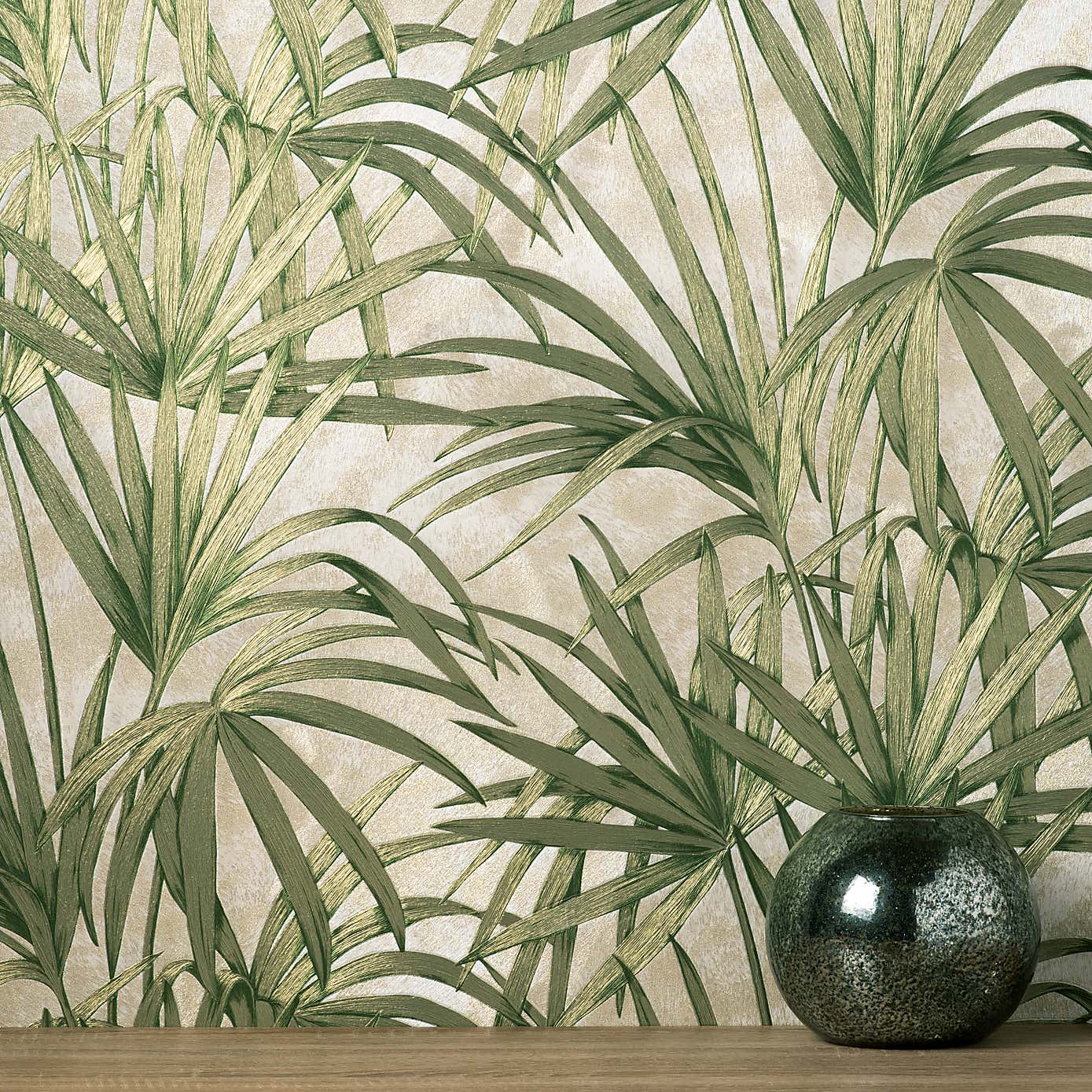 Vymura Milano Palm Leaf Green Wallpaper