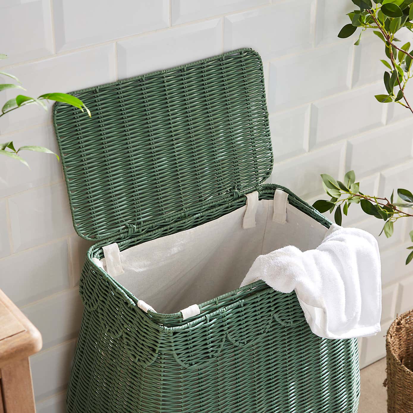 Heart and Soul Scalloped Laundry Basket