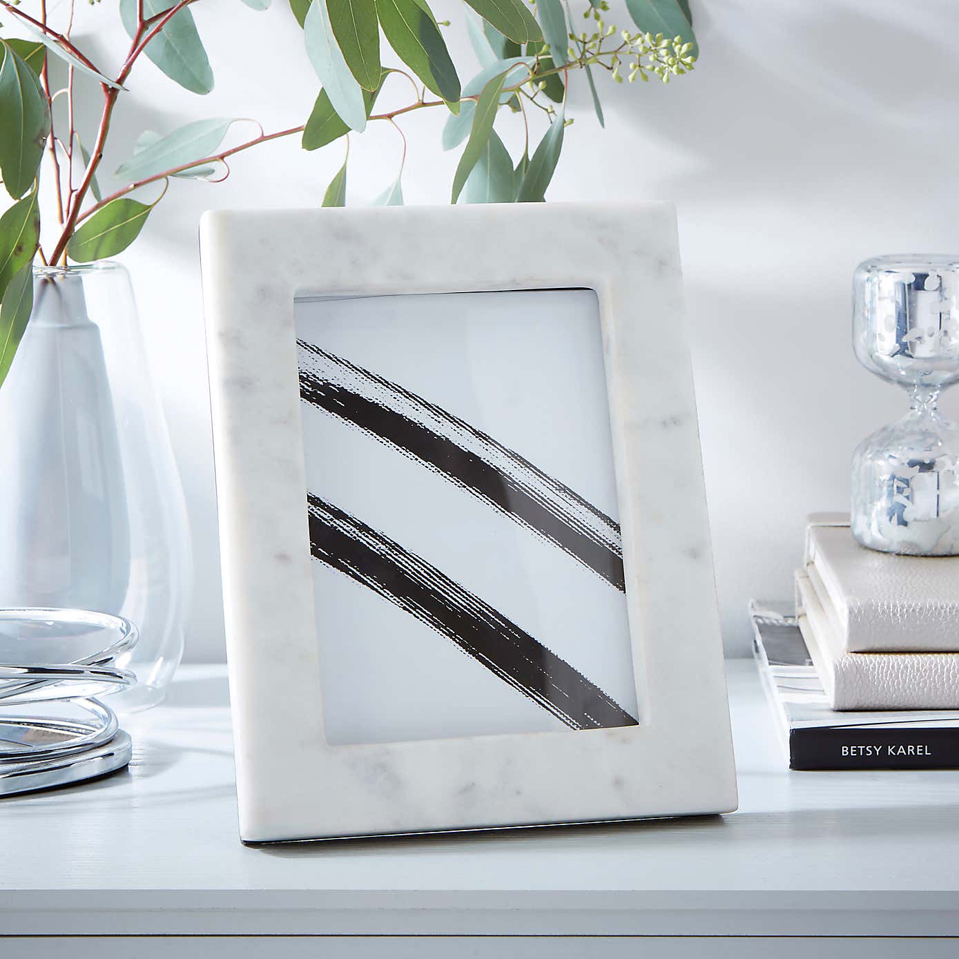 White Marble Photo Frame