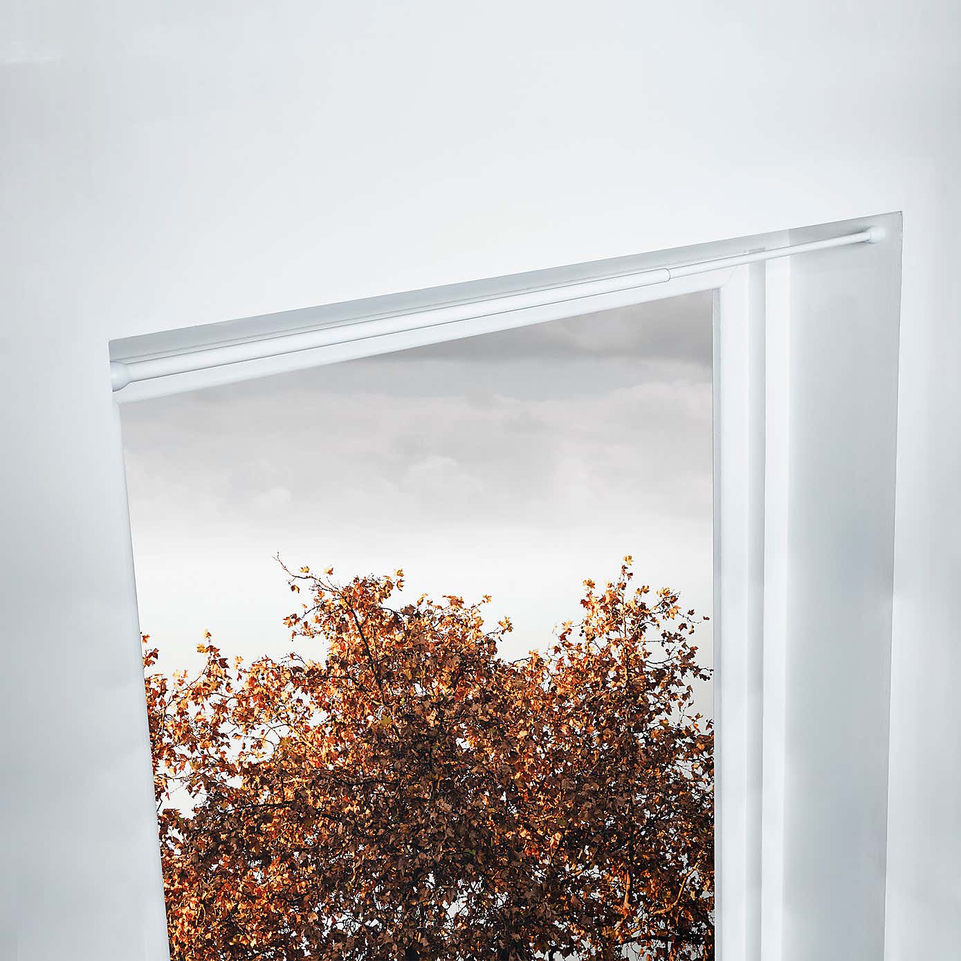 Extendable White Tension Rod