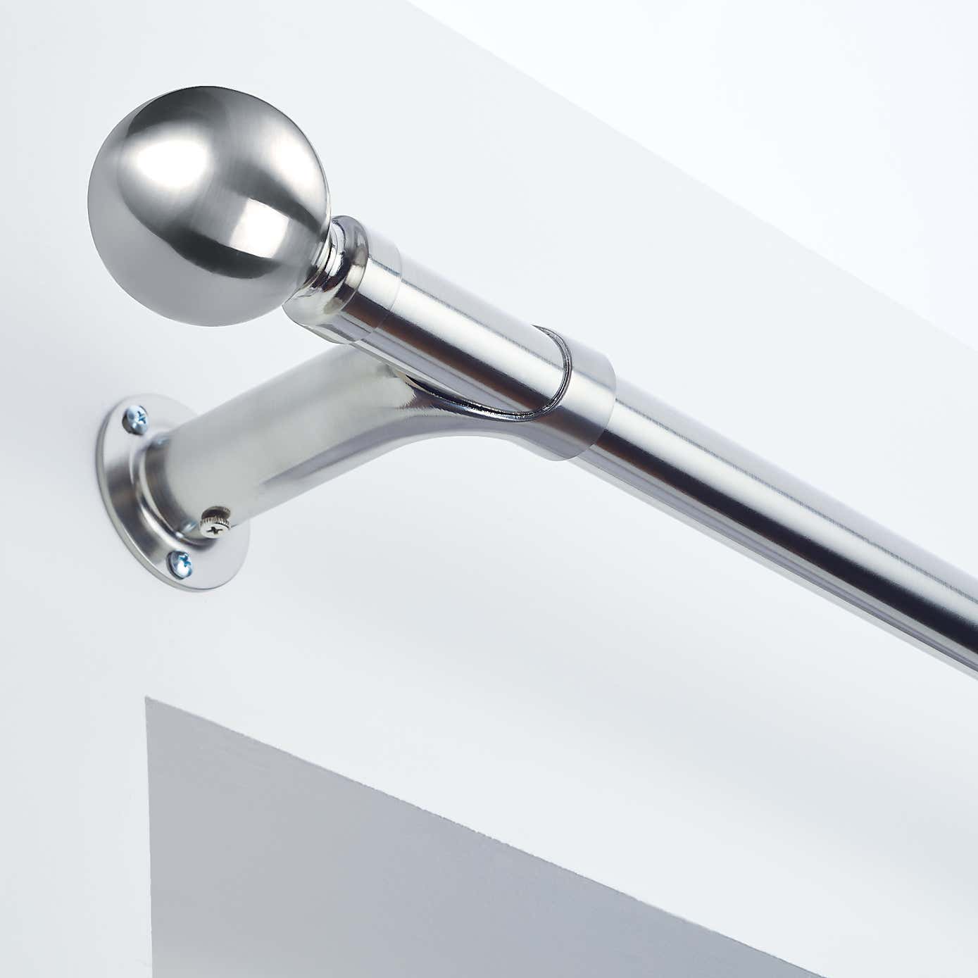 Ashton Room Darkening Extendable Eyelet Curtain Pole 25/28mm