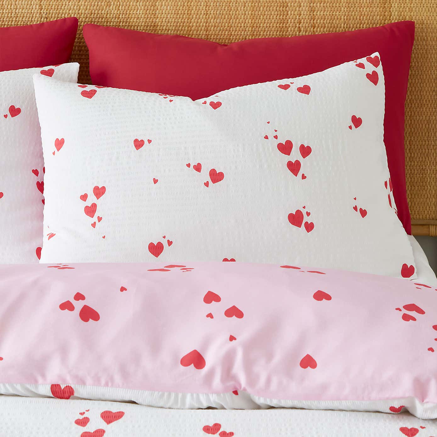 Catherine Lansfield Seersucker Heart Reversible Duvet Cover & Pillowcase Set