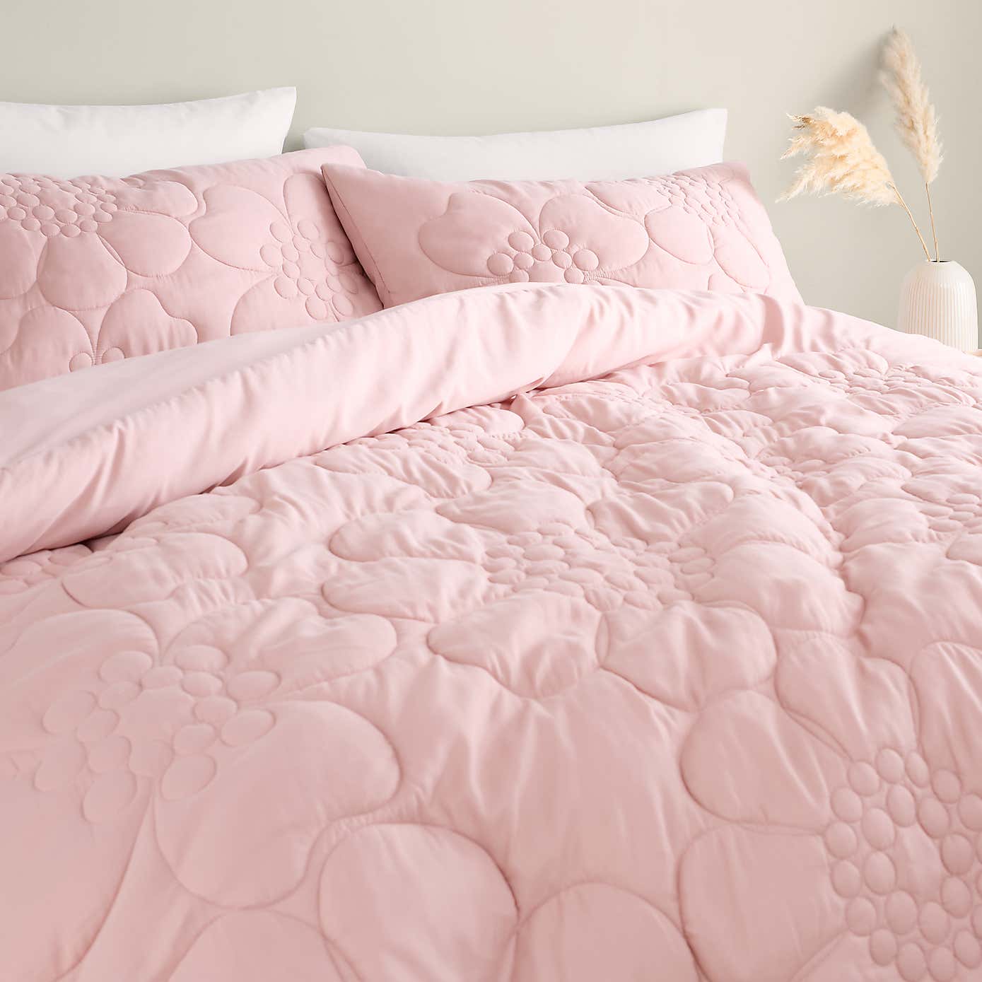 Hansley Floral Quilted Duvet Cover and Pillowcase Set