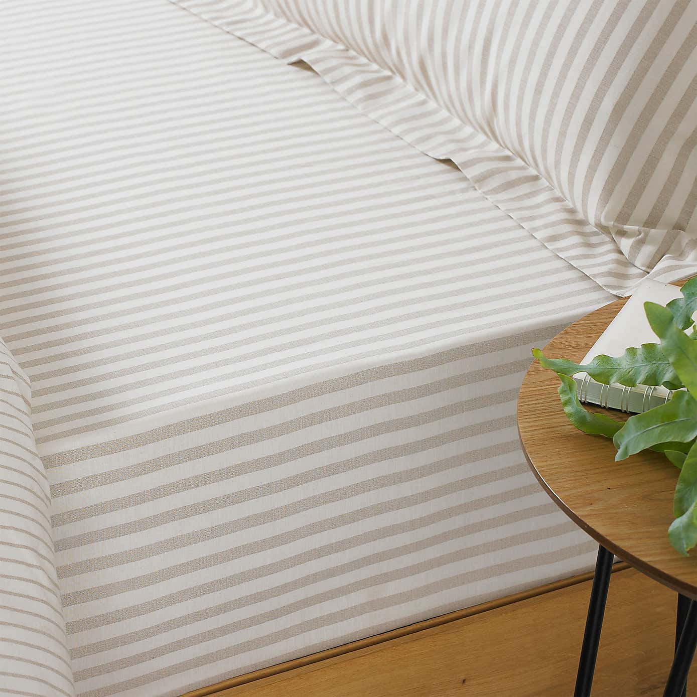 Hebden Natural Stripe 100% Cotton Fitted Sheet