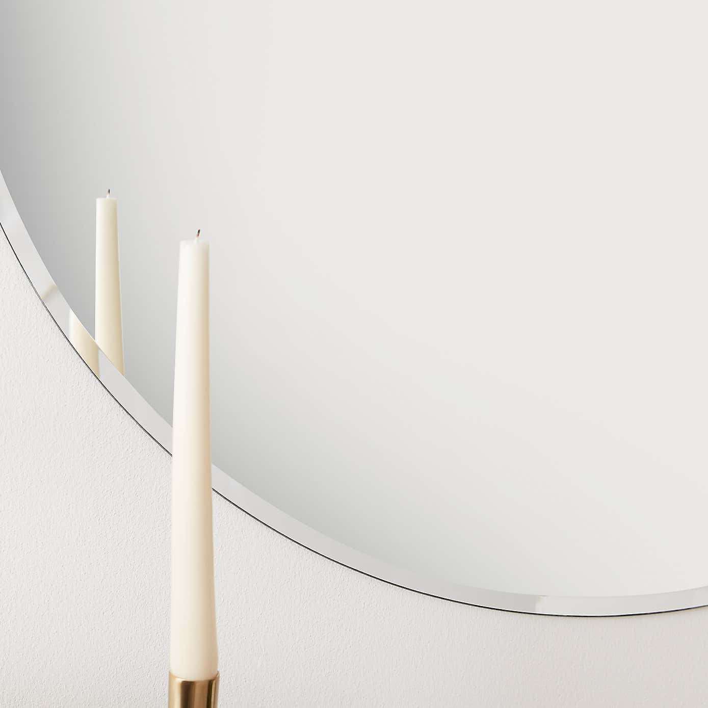 Apartment Frameless Round Wall Mirror