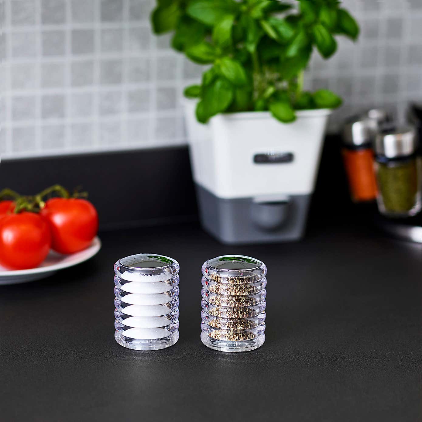 Set of 2 Cole & Mason Beehive Salt & Pepper Shakers