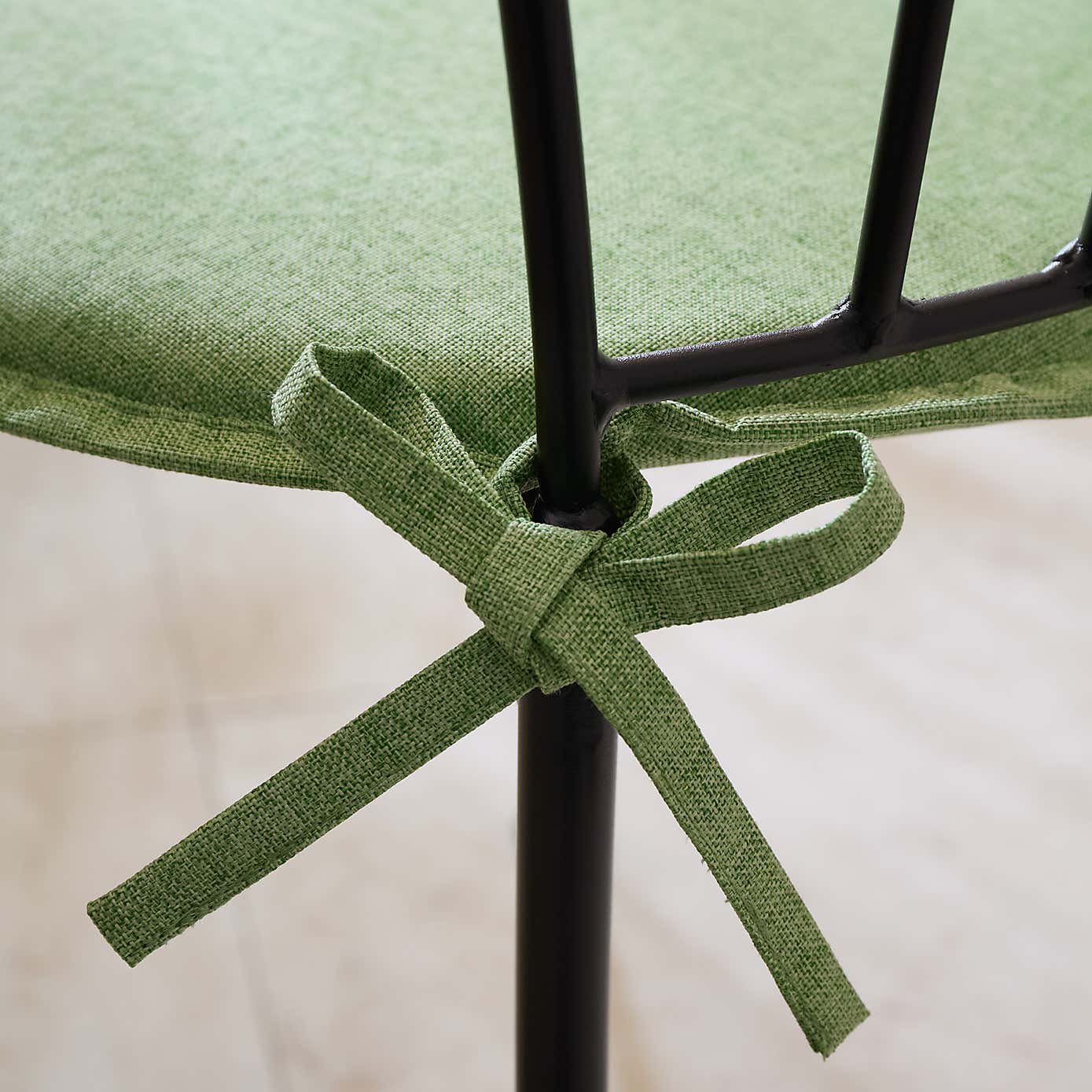 Set of 2 Water Resist Round Seat Pads