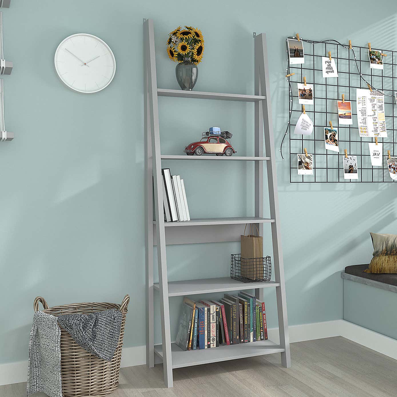 LPD Tiva Ladder Bookcase