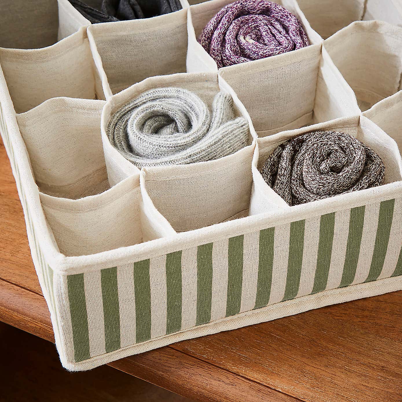 16 Section Striped Organiser