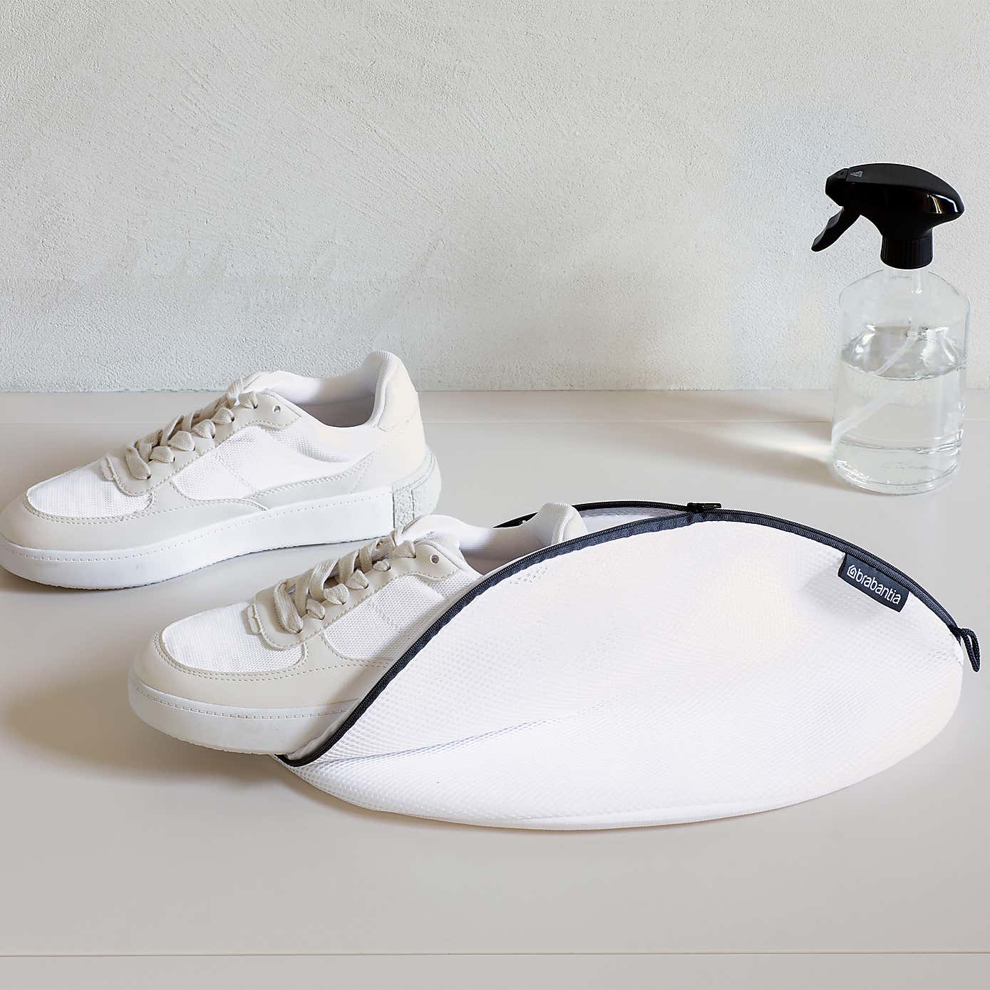 Brabantia Sneakers Wash Bag
