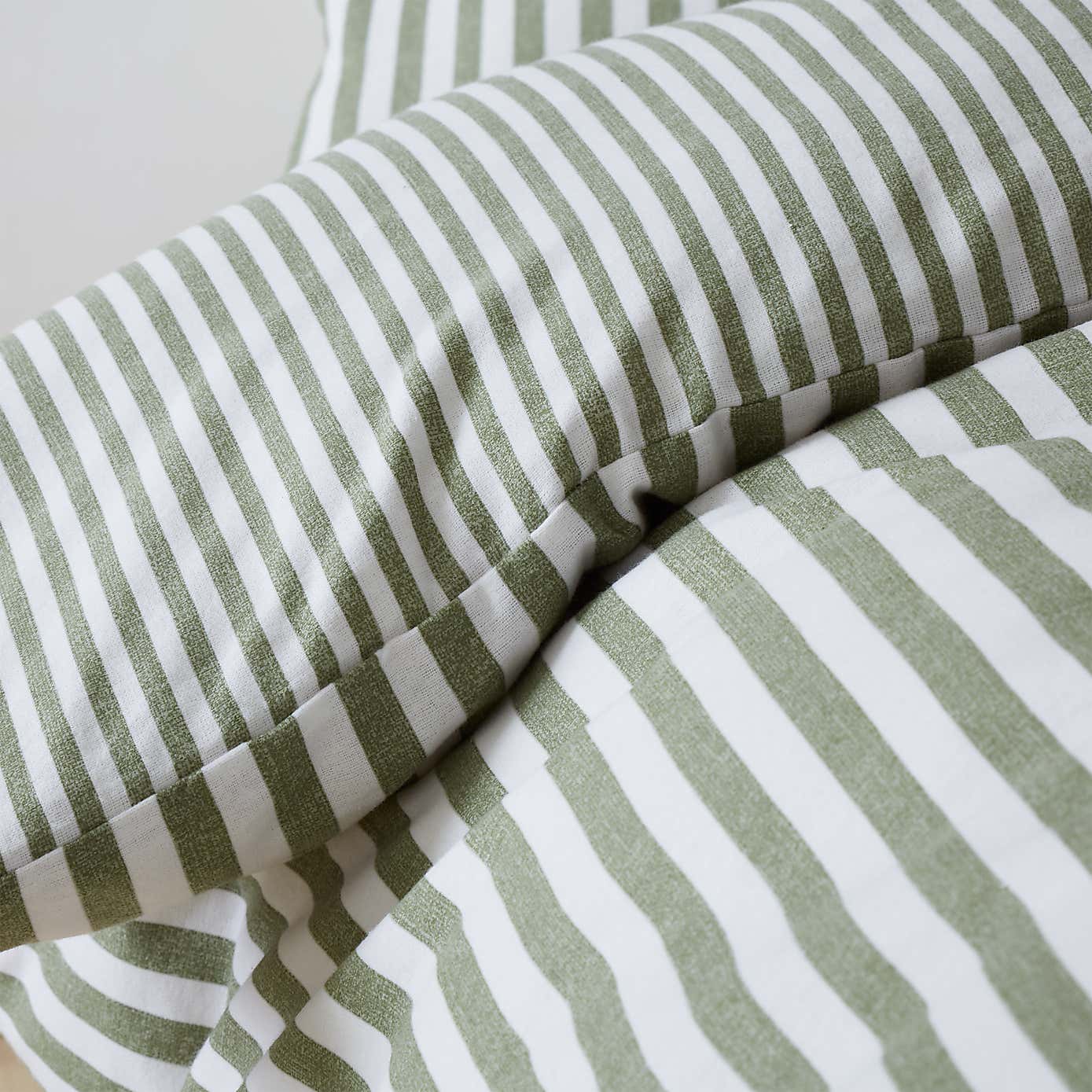 Catherine Lansfield Reversible Stripe 100% Brushed Cotton Duvet Cover & Pillowcase Set