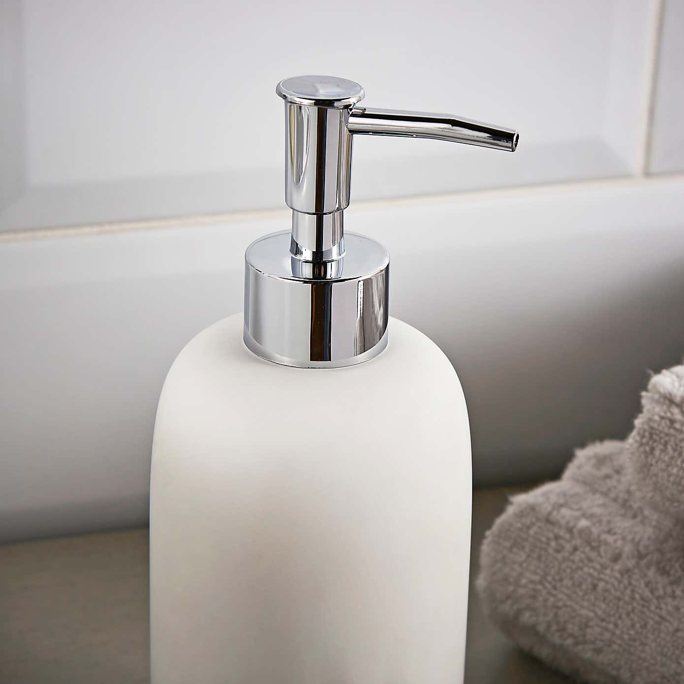 Modern Luxe Lotion Dispenser