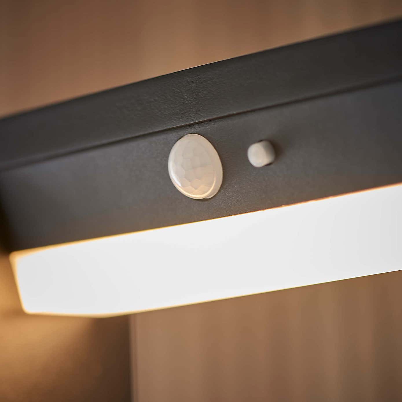 Vogue Callen 80cm Outdoor Solar PIR Floor Light