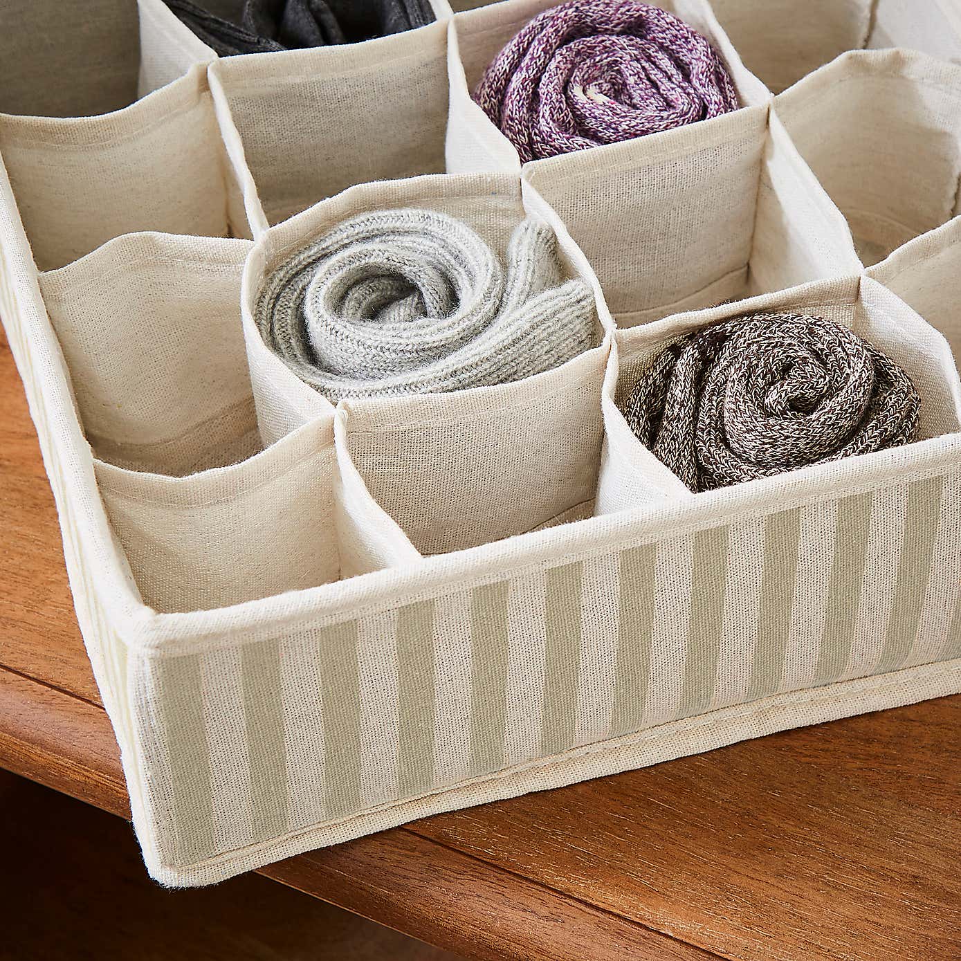 16 Section Striped Organiser