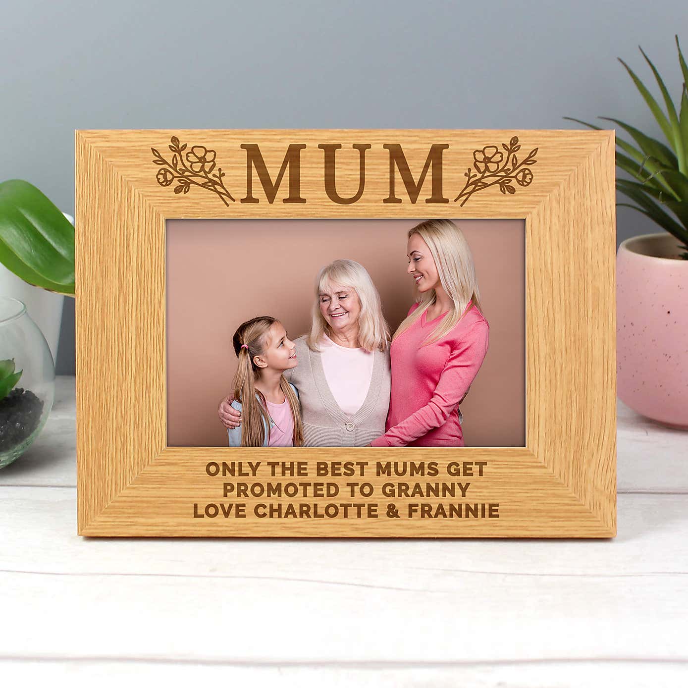 Personalised Floral Mum Oak Effect Landscape Photo Frame