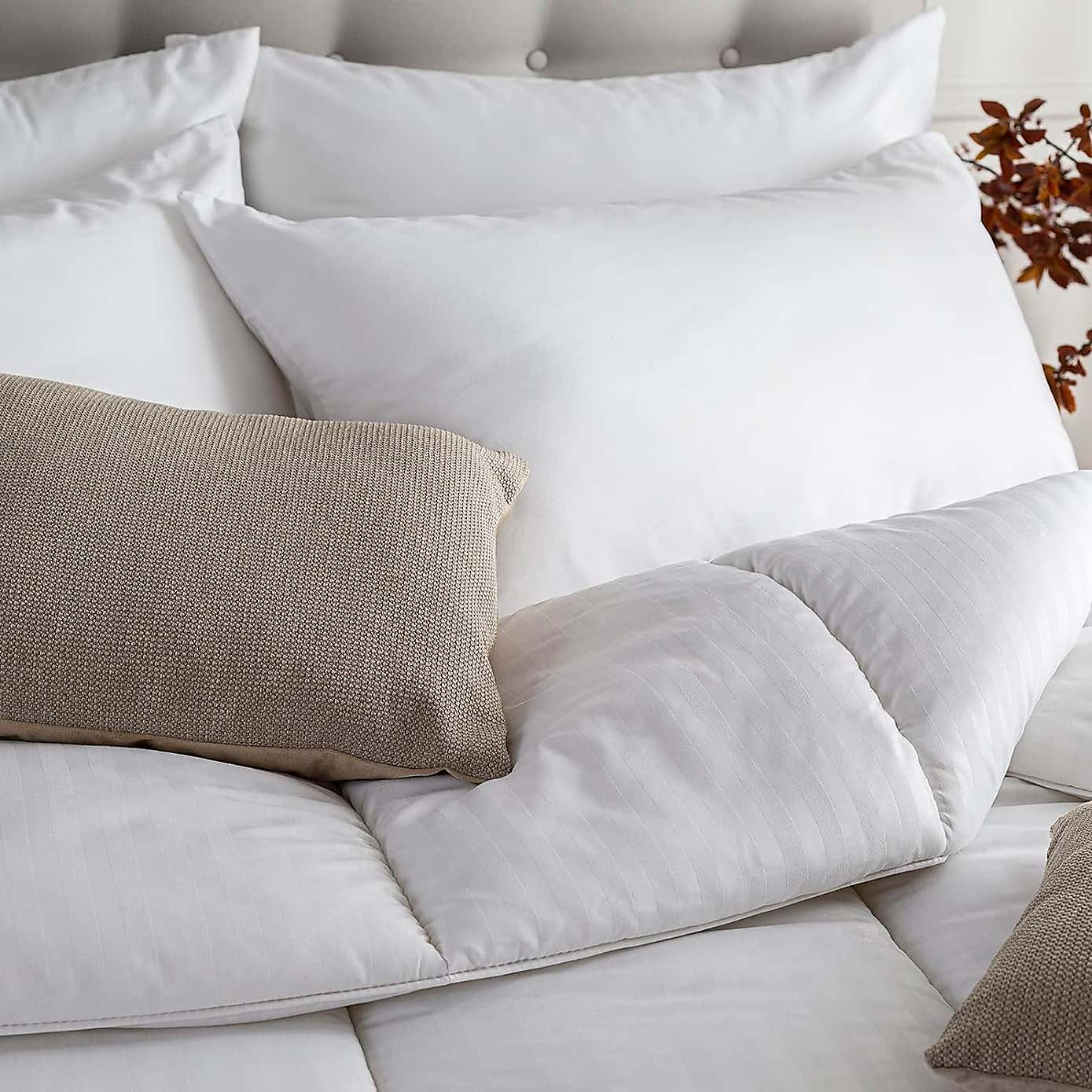 Snuggledown Luxurious Hotel 13.5 Tog Duvet and Pillow Set