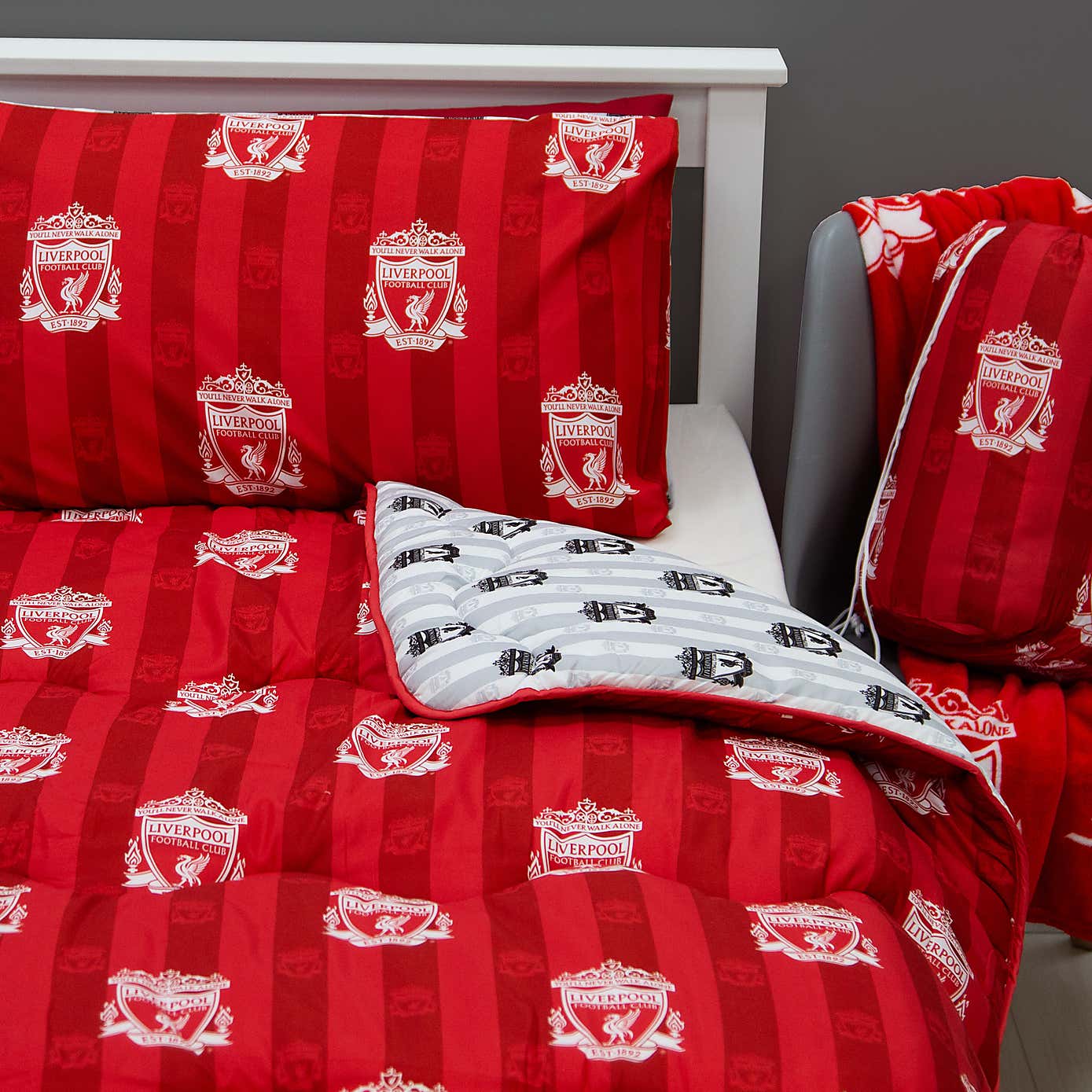Liverpool Stripe 10.5 Tog Single Coverless Duvet and Pillowcase Set